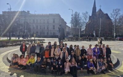 Návštěva divadla 1. až 3. roč.